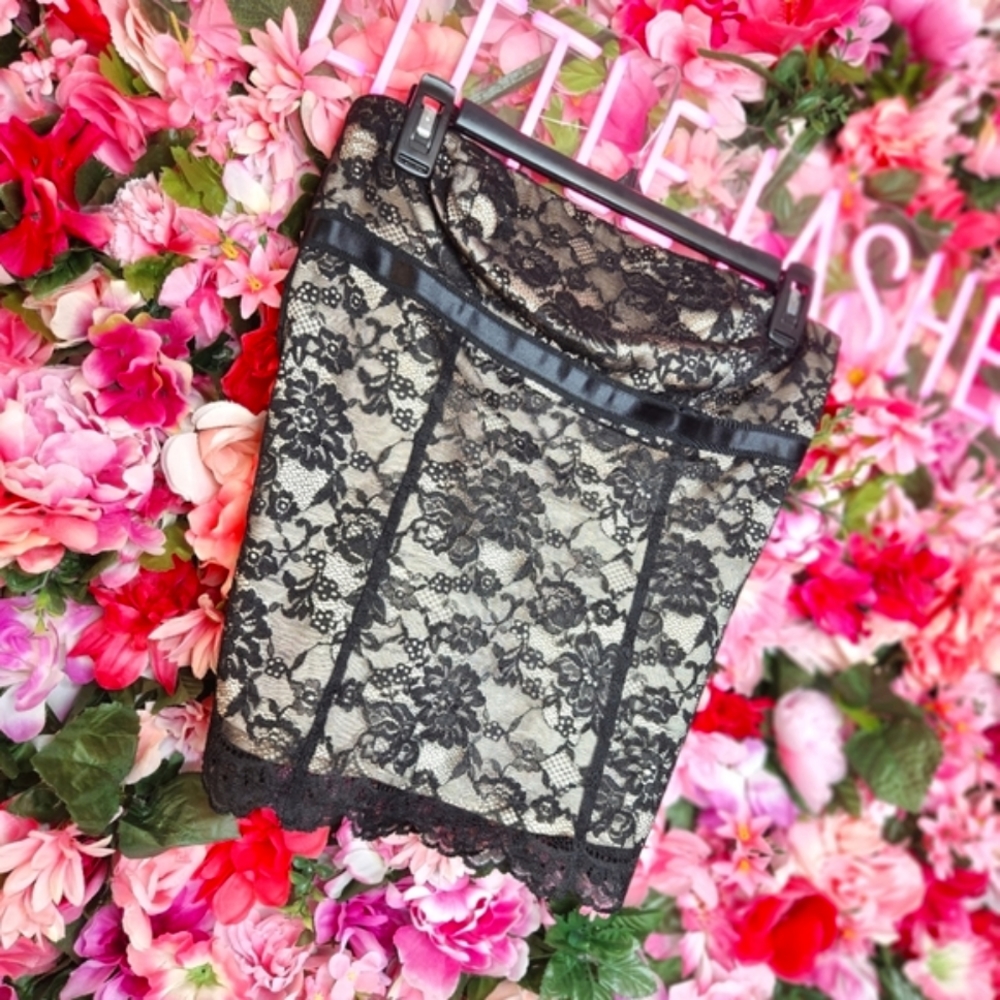 Lace & Nude Express Top
